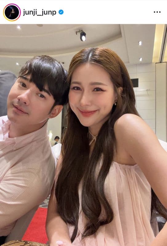 Janji Janjira谈网络评论对自身的影响