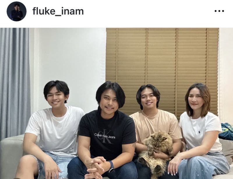 Fluke家庭照中的帅气子女