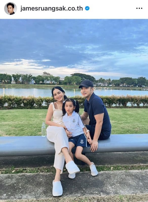 粉丝与新闻团队对James Ruengsak家庭的祝福