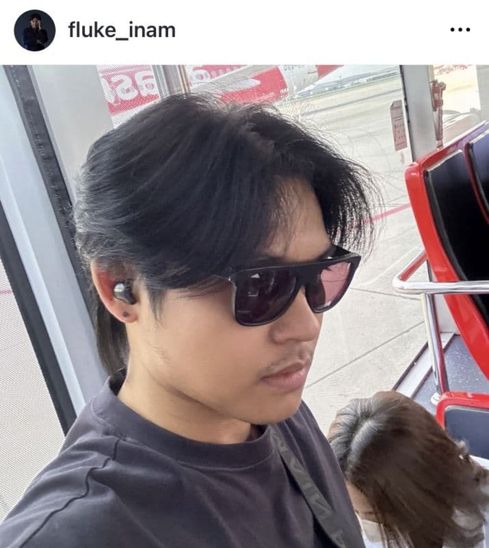 Fluke与成年子女的合照