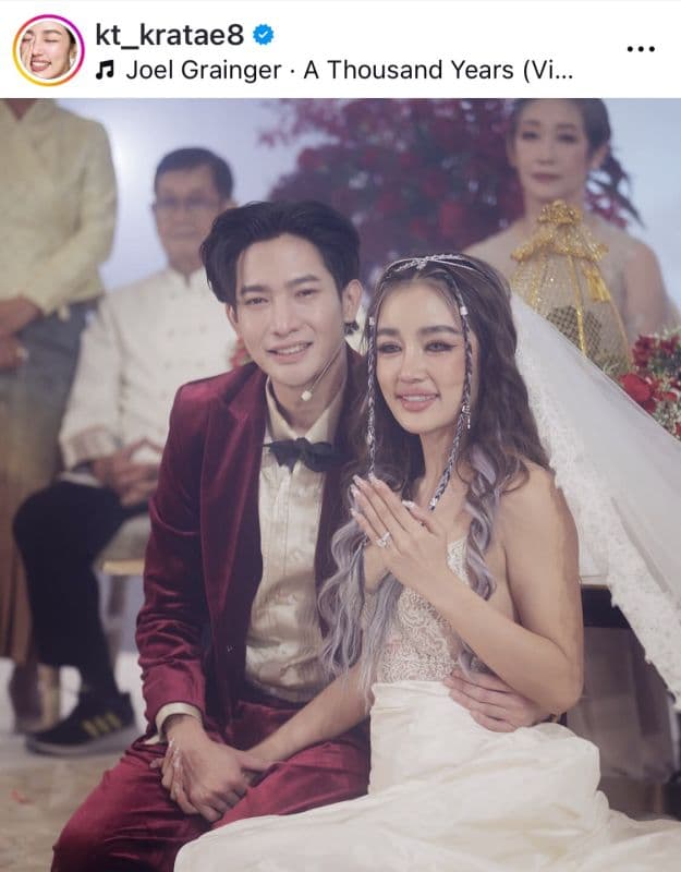 Toshi接受采访时的照片