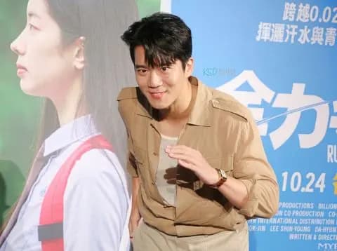 电影《全力奔跑》两位主演谈论拍摄期间的体能训练