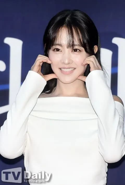 朴寶英空氣劉海造型特寫