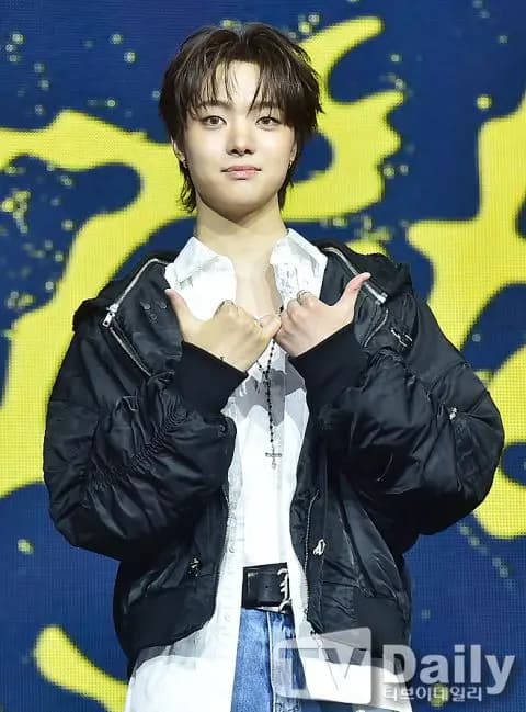 &TEAM成员EJ舞台风采