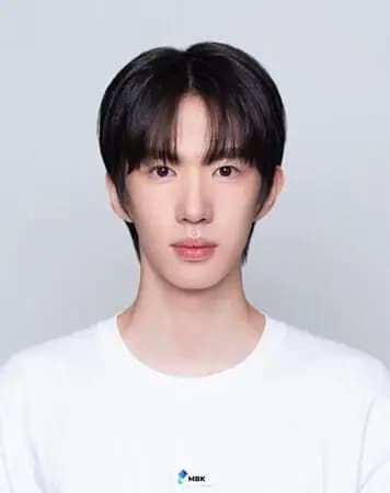 韓偶像圈不只富三代! 神殿辣炒年糕「糕三代」明年男團出道