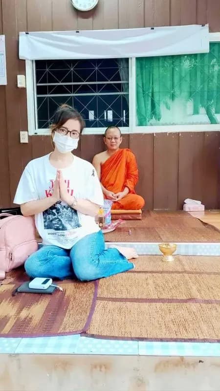 塔伊赛塔恩为逝去亲人行善积德仪式