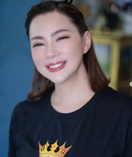 社交媒体上粉丝纷纷留言鼓励布姆·帕纳达注意身体