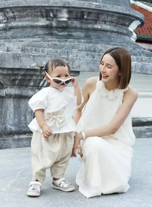 Mei Preramya回应关于利用孩子赚钱的争议采访画面