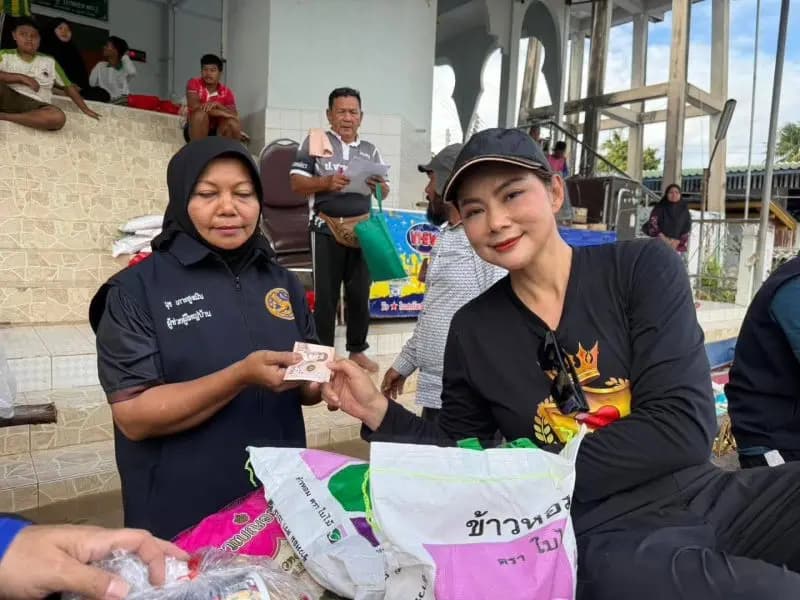 “佩林·纳空与梅朱恩厨房”助力信武里府,布姆助力大城府穆斯林同胞