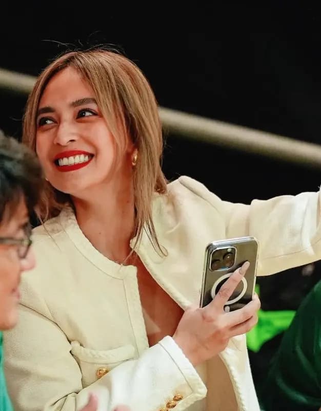 发生了什么事?亲密好友团集体取消关注“Nana”