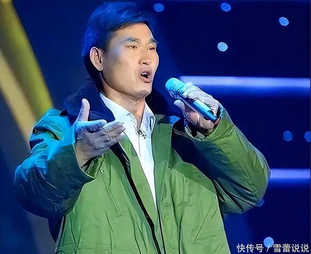 朱之文黑粉案胜诉,美女粉丝来家中送花祝贺,大衣哥吃着馒头待客