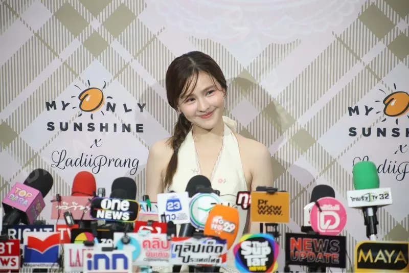 Aom Sushar谈及与男友Amp的感情状态及结婚打算