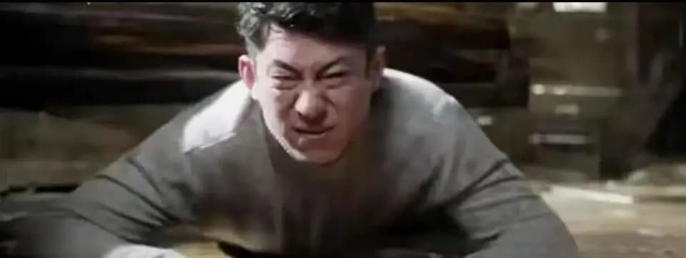 王潇婚后因自卑对盛雪竹进行精神折磨,盛雪竹推轮椅手受伤