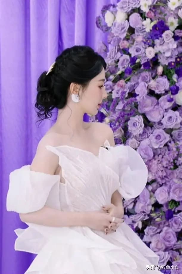 罗云熙与张凌赫视界大会同框合影