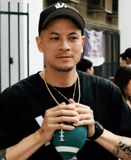 好友安·艾丽莎评论支持令娜拉感动落泪