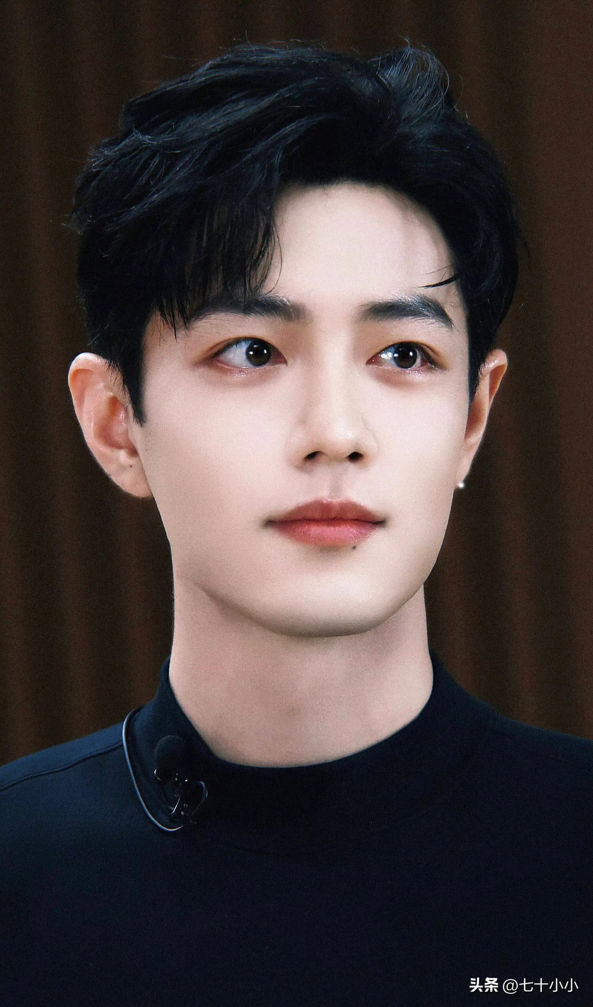 肖战爆红六年,依旧顶中顶,内娱断层顶流为何只能是肖战