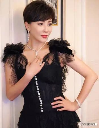 何赛飞展现真实务实的生活态度