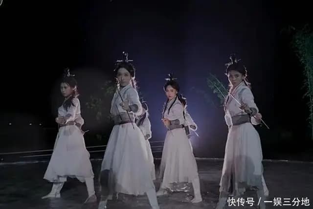 宋佳在央视秋晚现场演唱