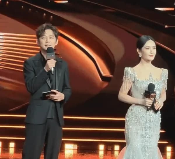 谢娜参加综艺节目剧照