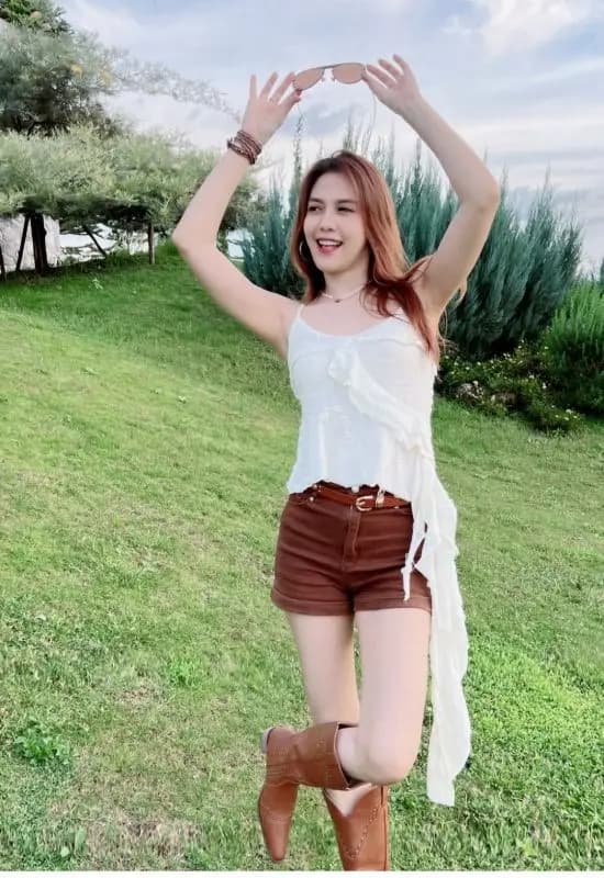 Punch Worakarn离婚后专注于音乐事业,推出新歌《无法坚持》