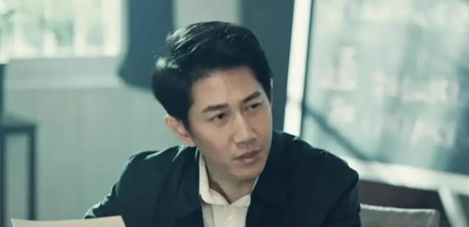 电视剧大结局留白画面,王潇的轮椅与盛雪竹的空背心引人深思