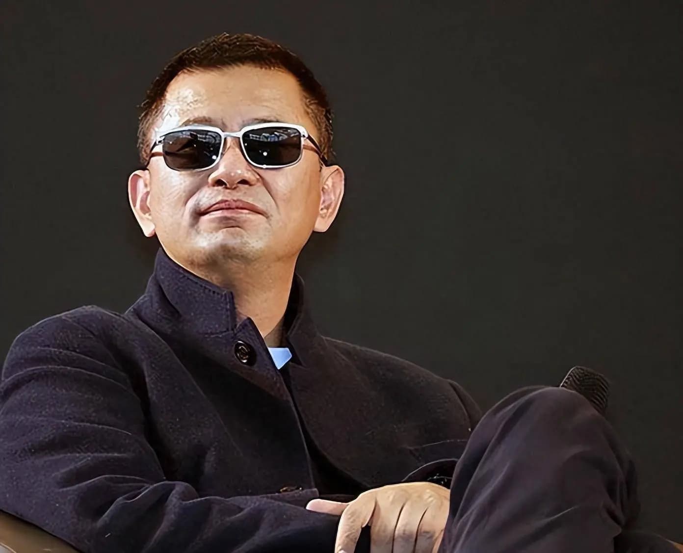 向太在直播间言辞犀利痛批王家卫依赖幕后团队