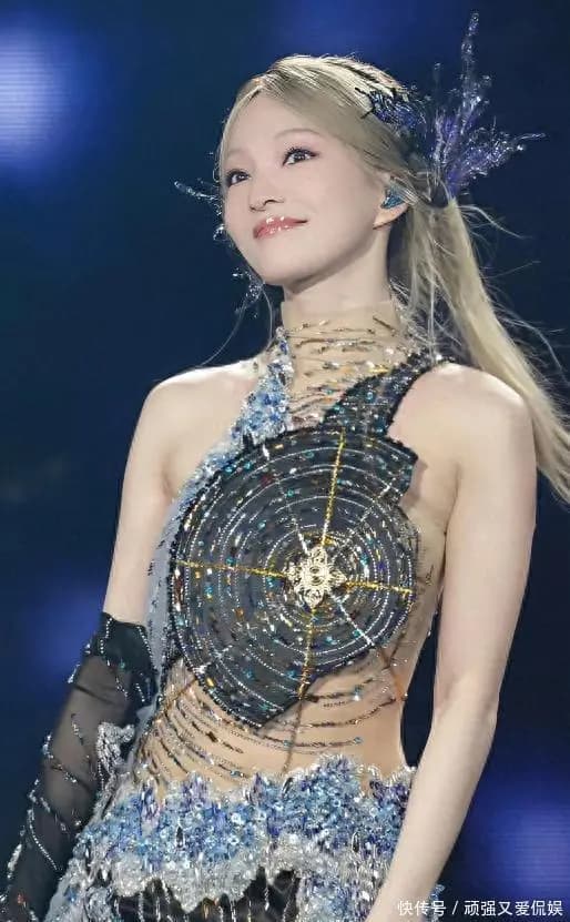 43岁女明星人鱼造型绝了!瘦穿不媚俗,状态似少女