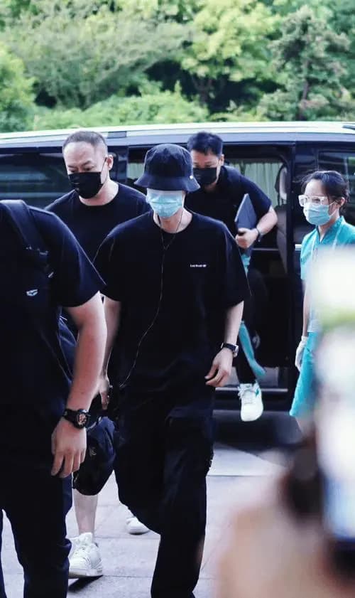 王一博续约风波引爆全网!乐华这次真要凉?