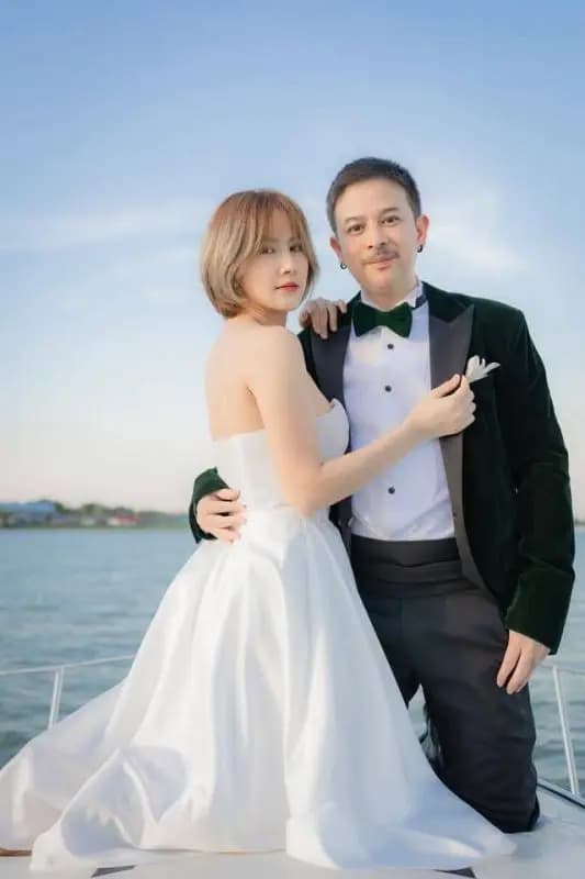 Potty Natapohn与资深演员玛拉西奶奶祖孙情深的合影