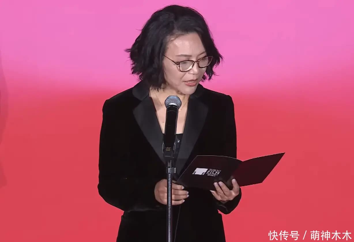 文晏回应争奖!直言不认识白百何否认沪圈投资,白百何再次内涵