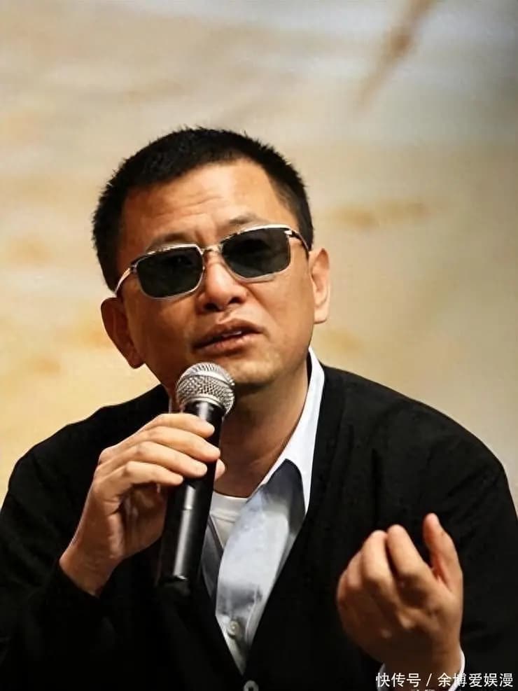 拔出萝卜带出泥!王晶曝潜规则后,王家卫也不装了,唐嫣金靖遭殃