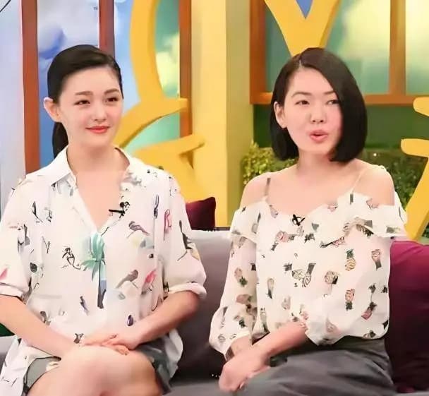 大小S主持《娱乐百分百》时期搞怪风格受到观众喜爱