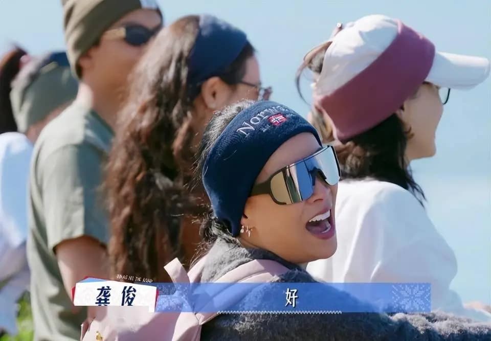 那英在节目中展现豪爽性格,与成员们打成一片