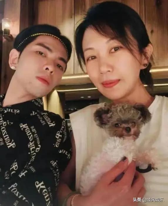 结婚仅2年,令人担心的事情发生了,萧敬腾自爆婚姻“很恶心”