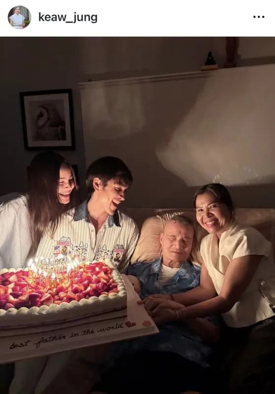 凯妈妈留言感谢儿子纳得奇和准儿媳亚亚的贴心陪伴