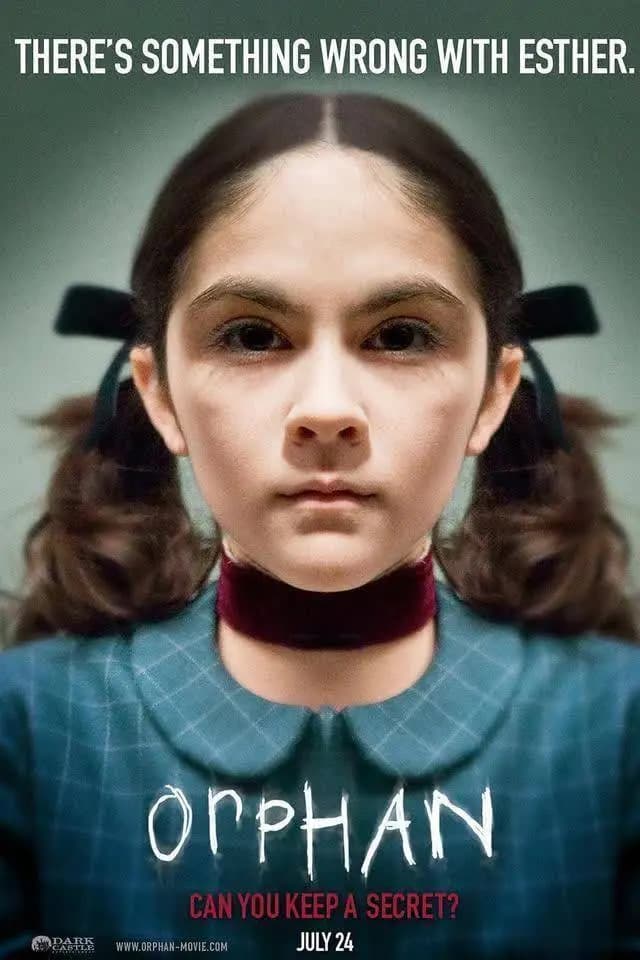 经典惊悚悬疑片《孤儿怨》剧照,主角伊斯特天使面孔下的秘密