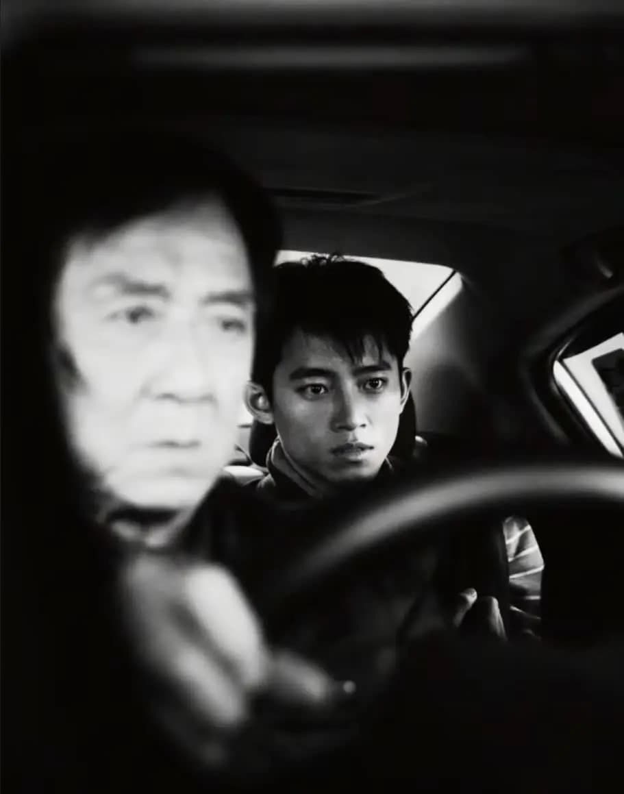 周政杰极具故事感的电影脸写真