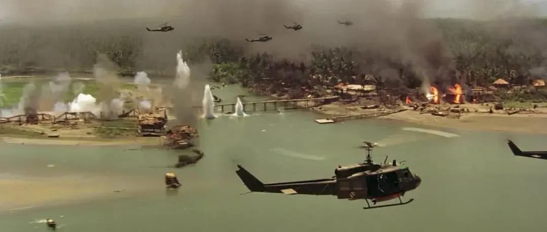 影史经典战争片《现代启示录》海报