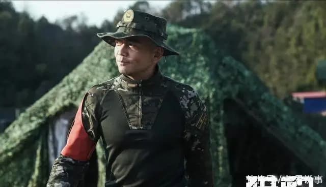 史彭元饰演陈汉生军装剧照