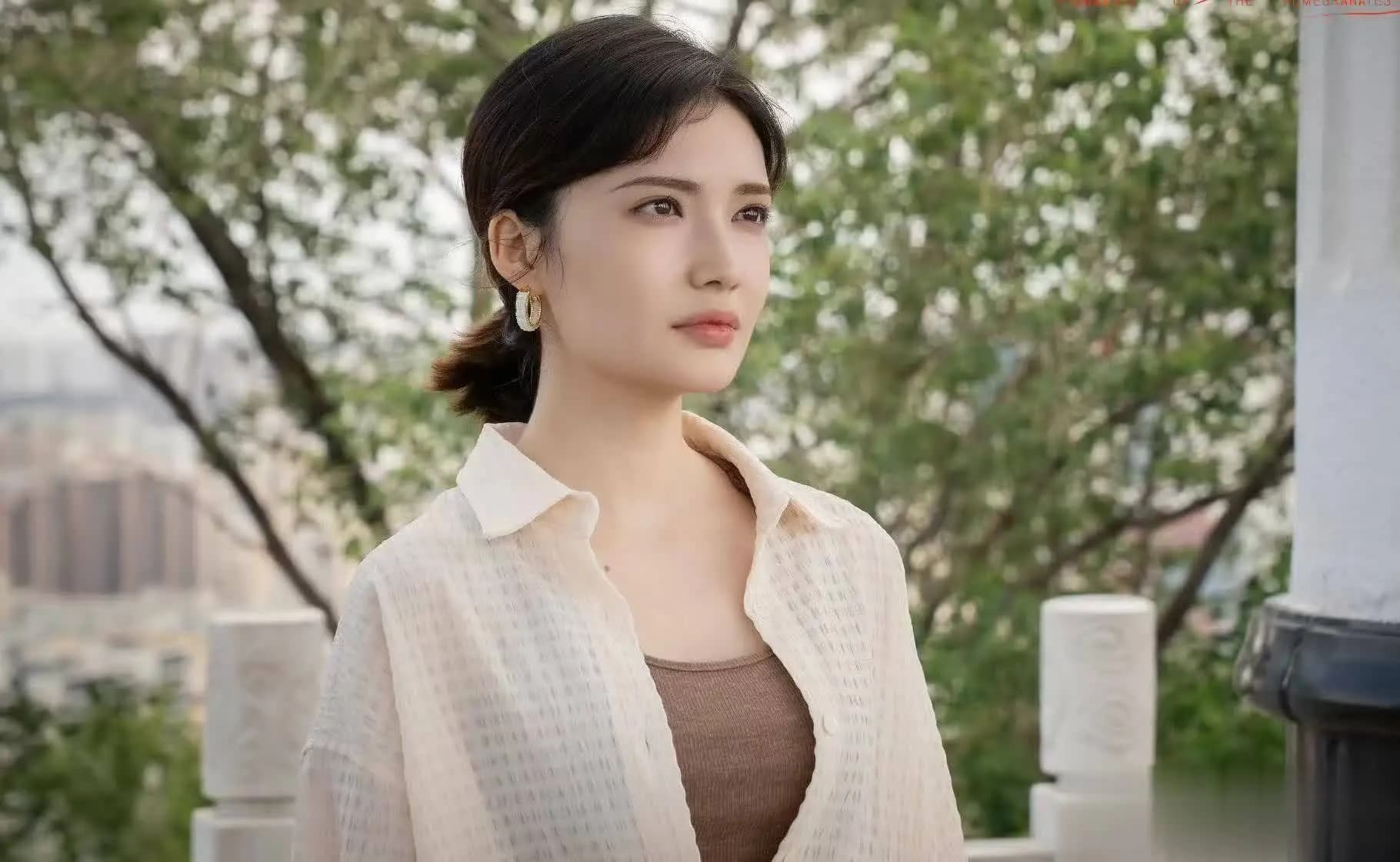 红石榴餐厅白宇帆剧照及罗云熙水龙吟更新信息