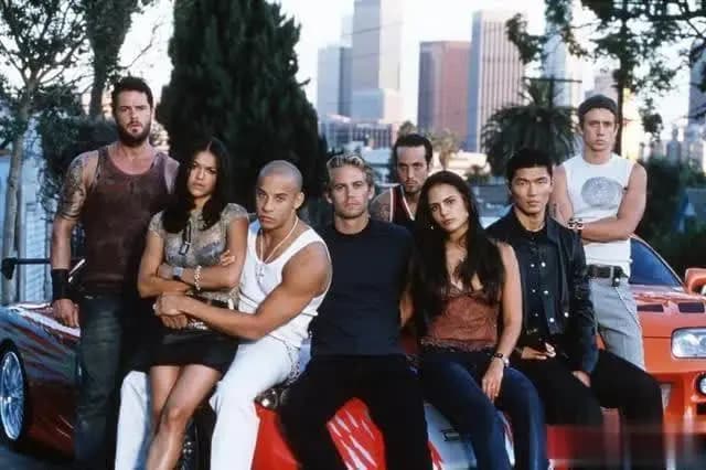 速度与激情10中震撼的飞车特技场面