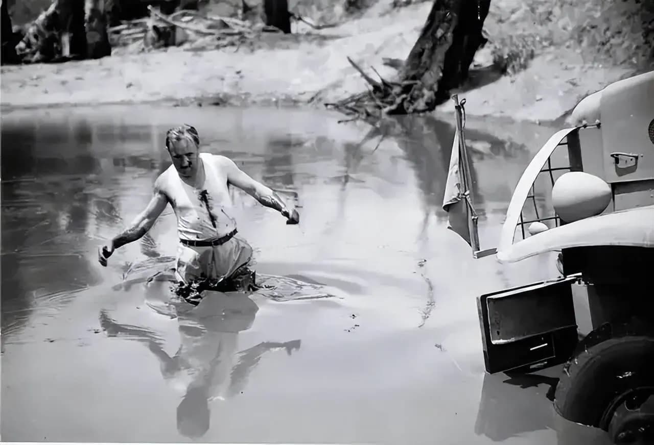 主角马里奥与情人琳达的纠葛画面,揭示了扭曲的情感关系