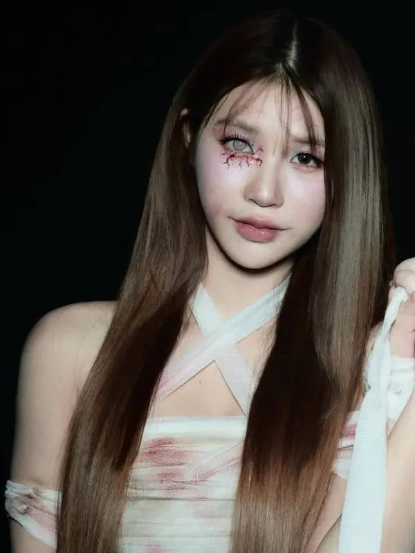 好友在Hoop Patalee晒出的情侣照下评论u and i