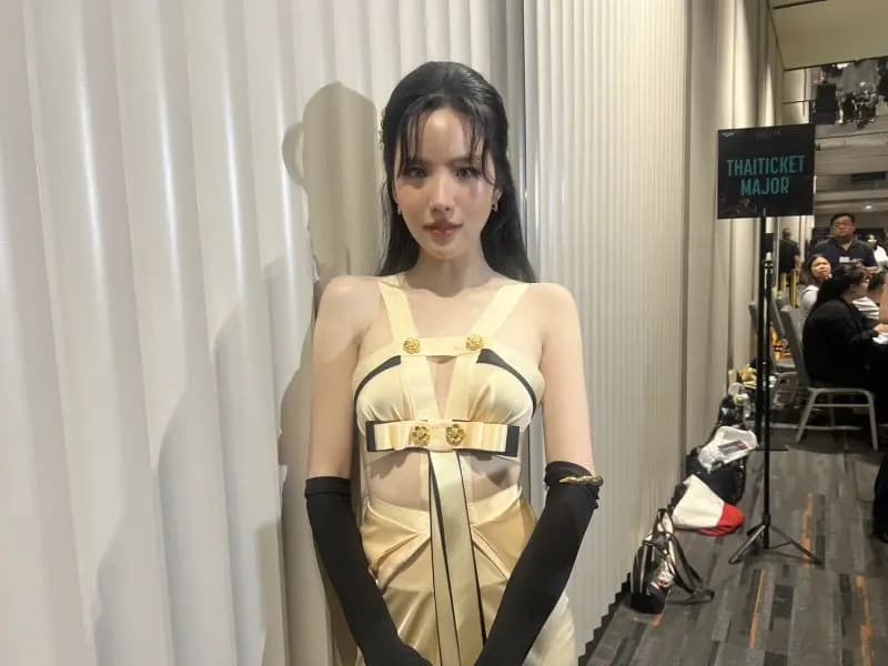 泰星杰妮丝·杰妮丝塔素颜居家状态