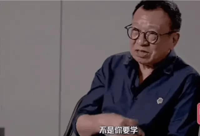 许绍雄与女儿拍摄短视频的花絮