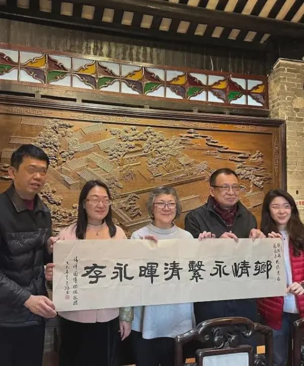 许绍雄接受媒体采访谈家世背景