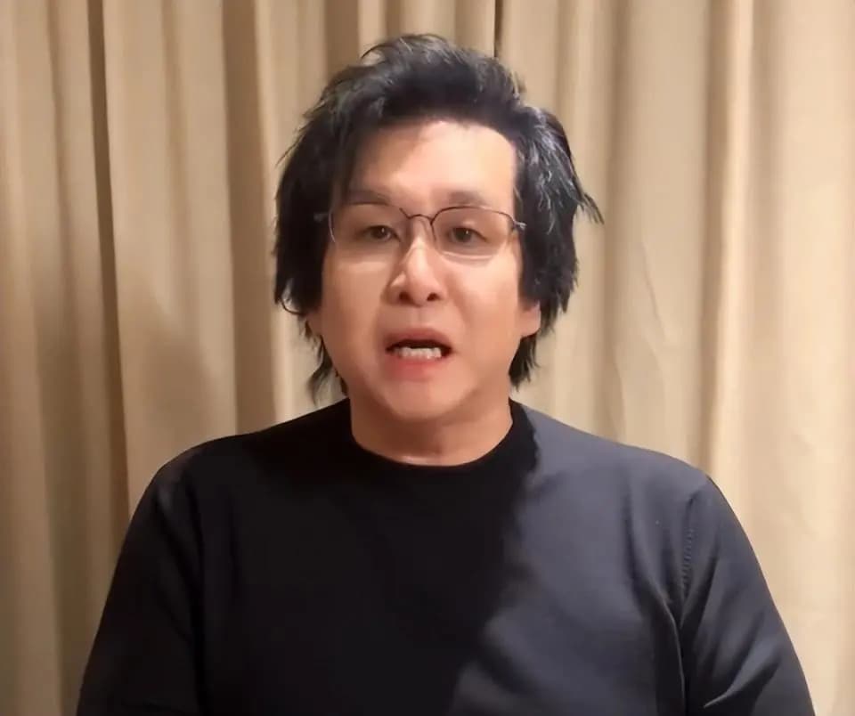 郑智化风波升级!网友扒出其多年前的一条微博,言语粗鄙,疑看不起老百姓