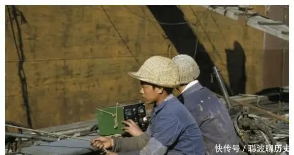 中共一大会址与上海豫园茶馆