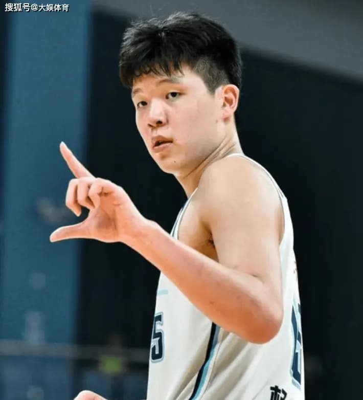 杨瀚森在NBA成就能超越姚明?别说姚明,能否超越易建联都是问题