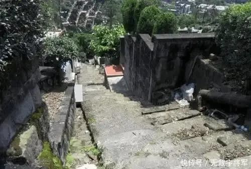 电影《保密局的枪声》中老三常亮的角色形象